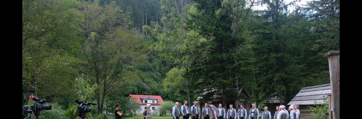 Snemanje lučkega moškega petja na štrto, foto: A. Jerin, 2021