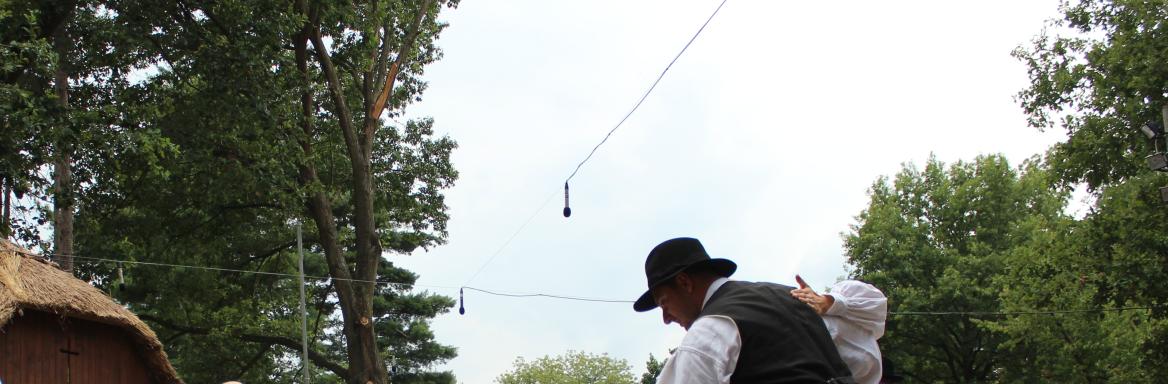 KUD Beltinci med plesom sotiša. Foto: D. Lebar, 2017