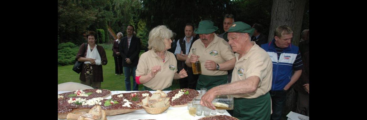 Priprava zgornjesavinjskega želodca. Foto: F. Tlaker, 2010 