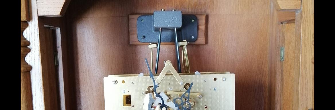 Popravilo mehanskih ur. Foto: S. Kukovičič, 2022 